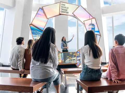 Piso de vidro do Sky Portal no One World Observatory